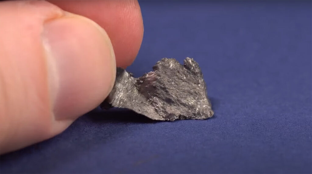 Holmium Oxide (Ho2O3): Feature, Uses, and Applications 4 China Holmium