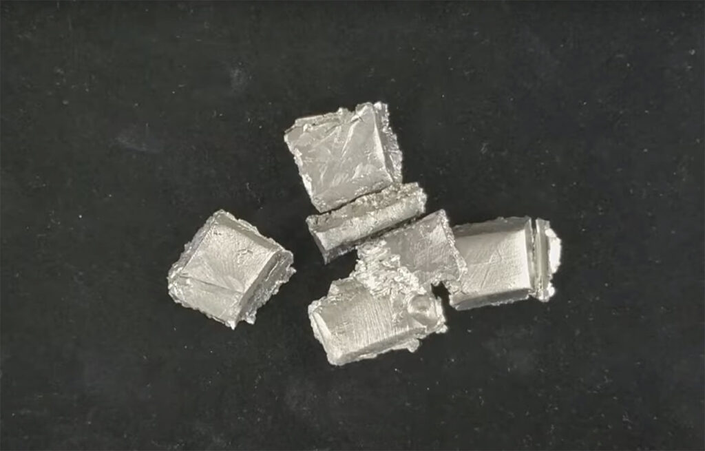 Terbium Oxide: Properties, Uses, and Applications 2 China Terbium(III,IV)
