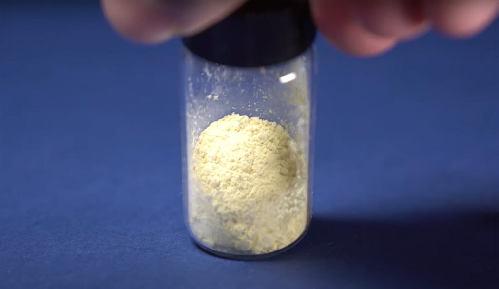 Holmium Oxide (Ho2O3): Feature, Uses, and Applications 1 Ho2O3 Oxide Powder